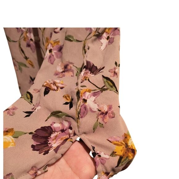Alice Blue Short Sleeve Top Sz Small Women's Lilac Floral Print 100% Polyester - Picture 7 of 8